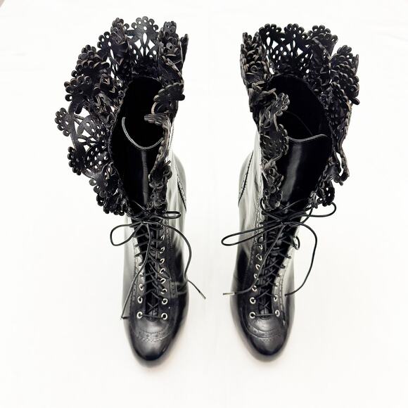 DSQUARED2 Black Witness Lace-up Heel Stiletto Booties Lace Fringe SIze 40 Italy - Picture 1 of 10